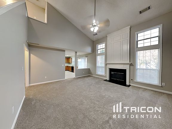 3rd image of 559 Lullingstone Dr SE