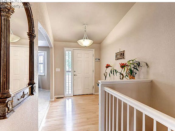 Light & Bright Entry