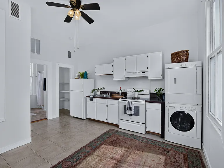 205 E Park Ave #C — Photo 6