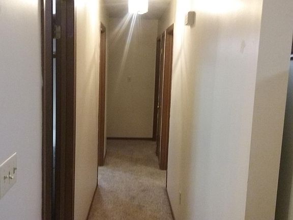4th image of 2457 Wilshire Dr