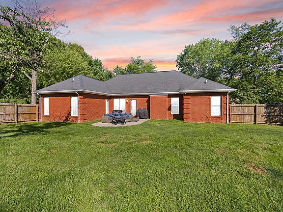 2nd image of 232 Sycamore Springs Dr