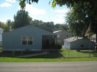 2715 E Park St, Millersport, OH 43046