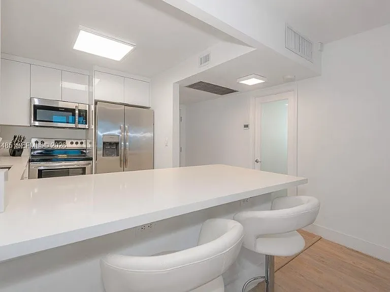 2301 Collins Ave #927 — Photo 18