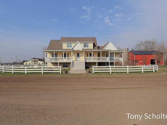 2nd image of 16236 48th Ave