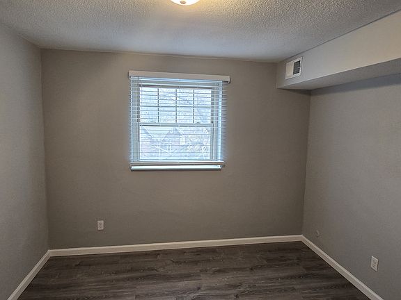3rd image of 2624 Roseland Ter APT 17