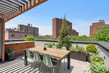 125 Clifton Place, #6