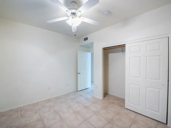 1050 E Cactus Ave, Las Vegas, NV