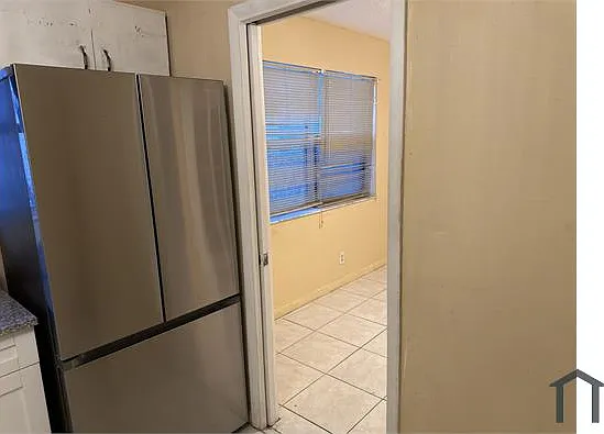 4 bed, 1298 sqft, $2,200 — Photo 3