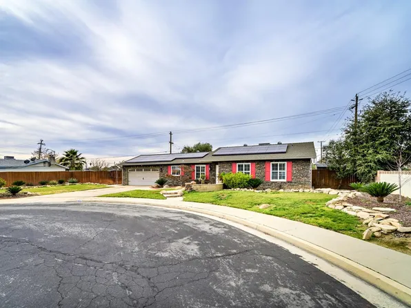 2820 Claremont Ave, Clovis, CA 93611