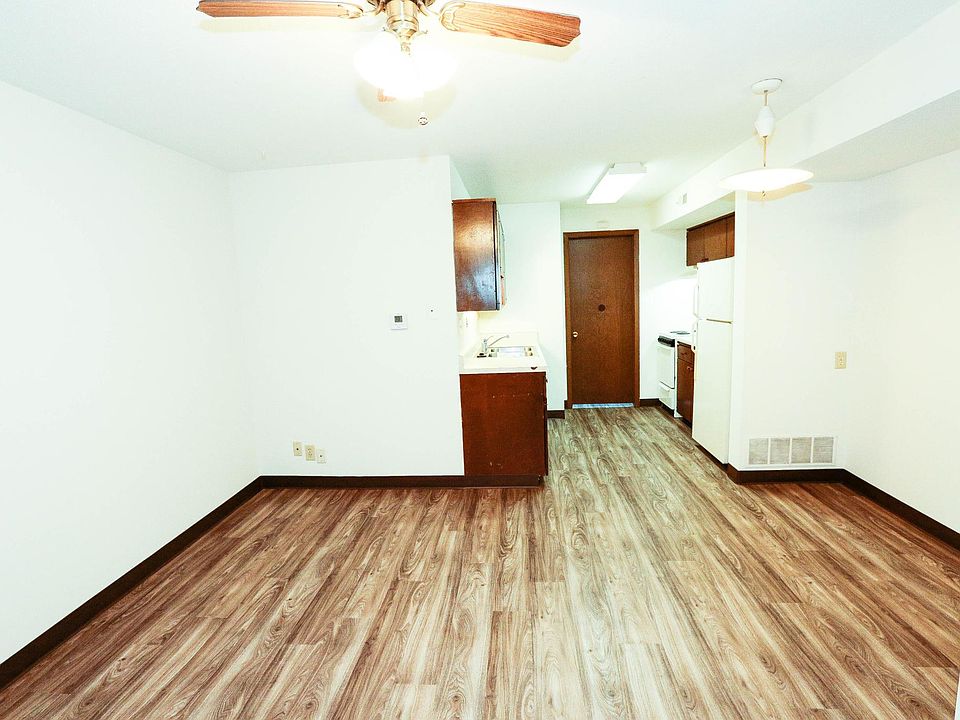 2nd image of 1534 East St