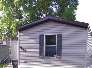 4662 San Juan Dr S, Fargo, ND 58103
