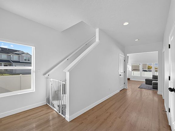4th image of 4575 N Browning Way