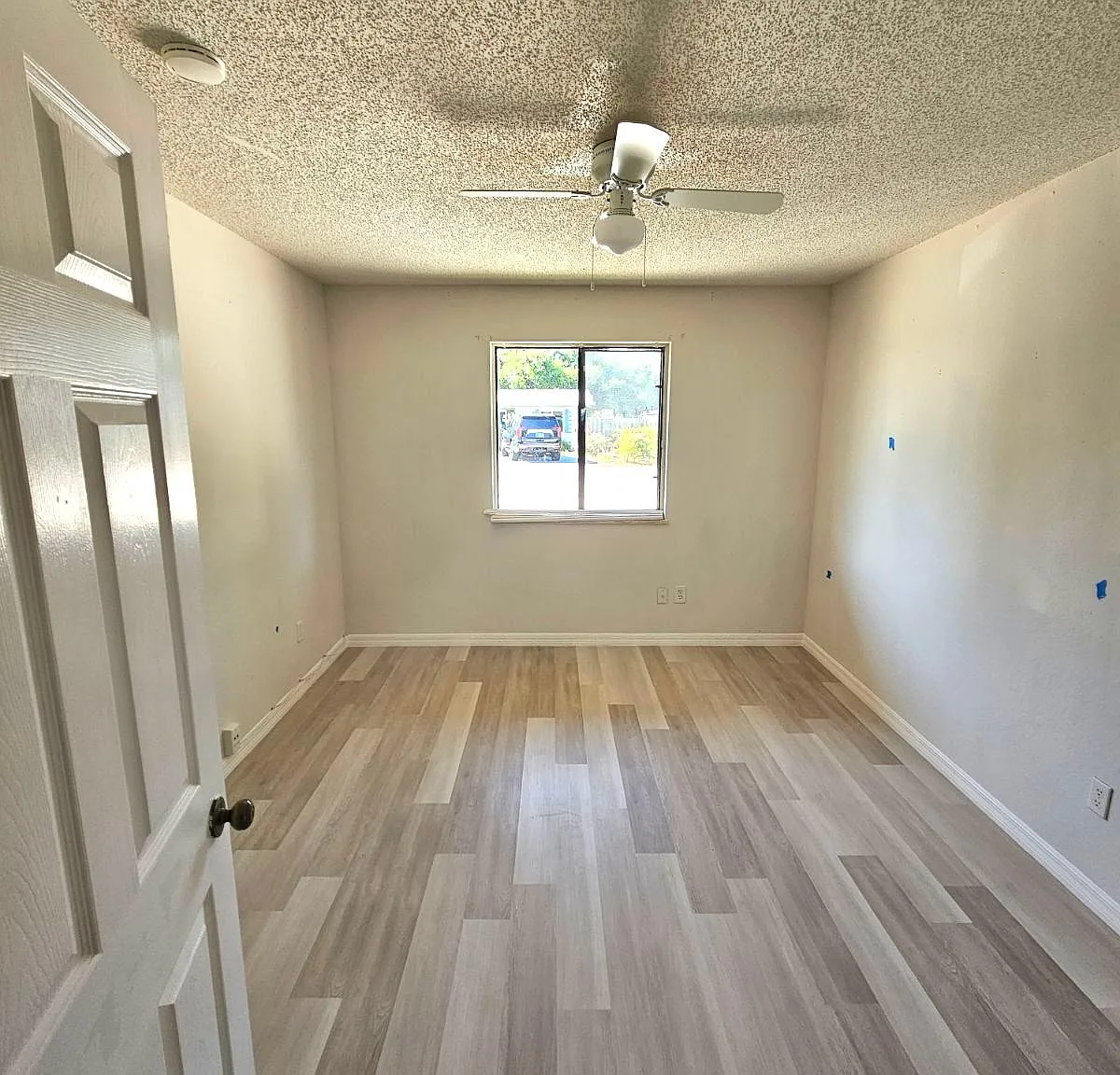102 E Connecticut Ave — Photo 4