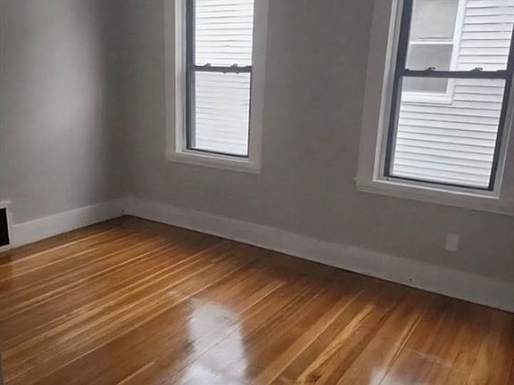 3rd image of 83 Pearl St APT 2