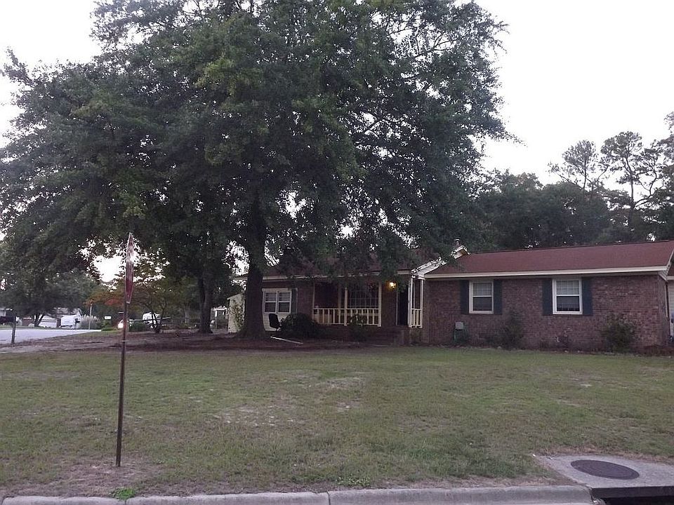 1st image of 270 Hillwood St
