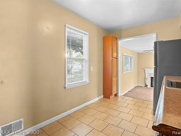 3130 Chestnut St — Photo 8