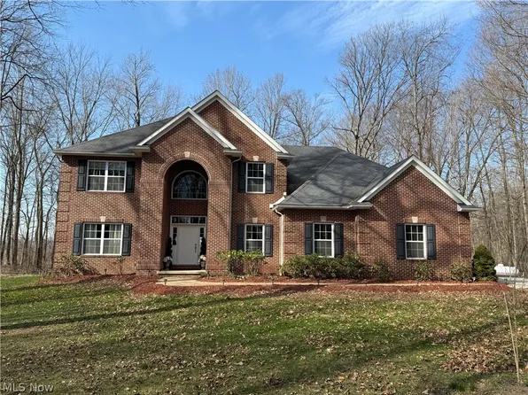 8340 Claus Rd, Amherst, OH 44001