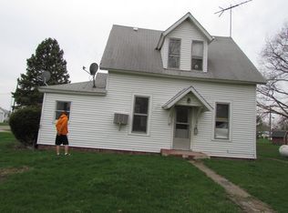 308 S 4th St, Ambia, IN 47917