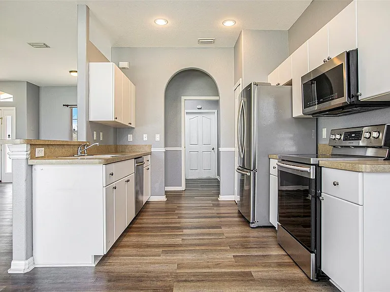 1858 Norvell Ave — Photo 9
