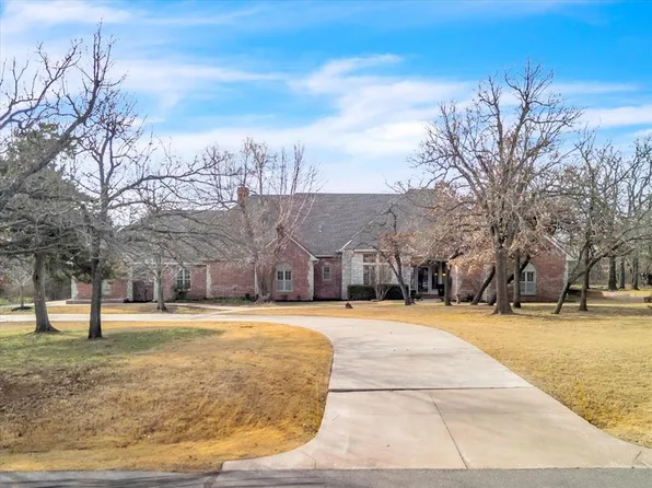 5617 Georgetowne Rd, Edmond, OK 73034
