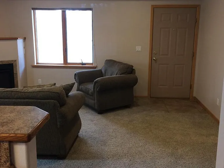 1416 E Custer St — Photo 14