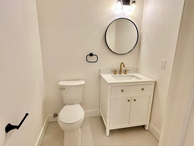 1639 Alameda Ave #102 — Photo 7