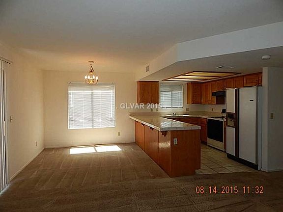 4th image of 2308 Chatfield Dr