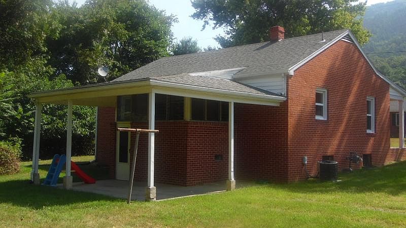2nd image of 1407 Cedar Ave
