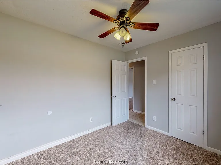 1107 Braeswood Dr — Photo 31