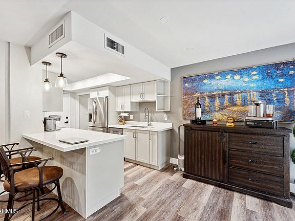 4th image of 10432 N 11TH Street #2