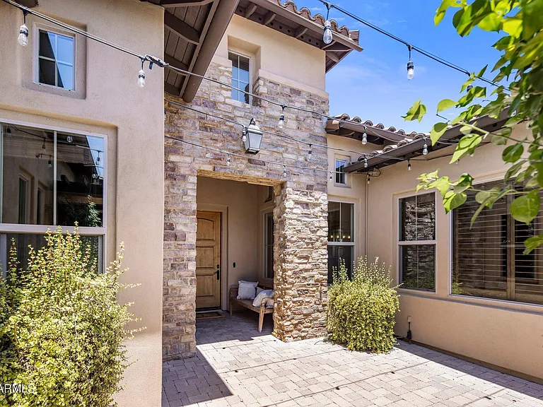 8184 E Wingspan Way — Photo 3