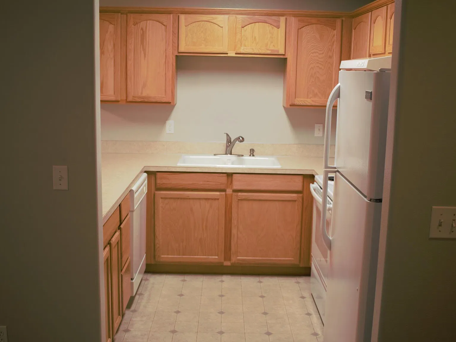 3 bed, 1297 sqft, $2,195 — Photo 3
