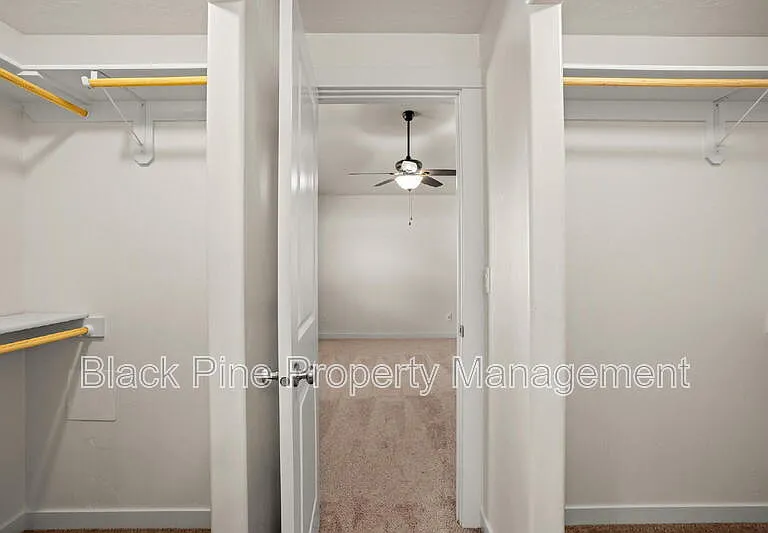 644 Stanley Lake St — Photo 26