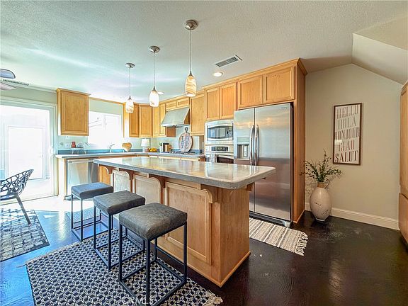 4th image of 1103 Downing Ave