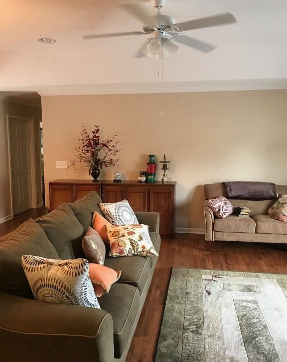 2nd image of 2100 Pleasant View Dr #403