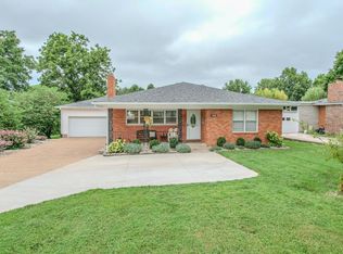 509 E Bedford St, Marshfield, MO 65706