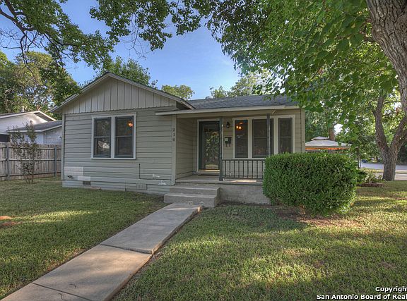 4th image of 210 S Hackberry Ave