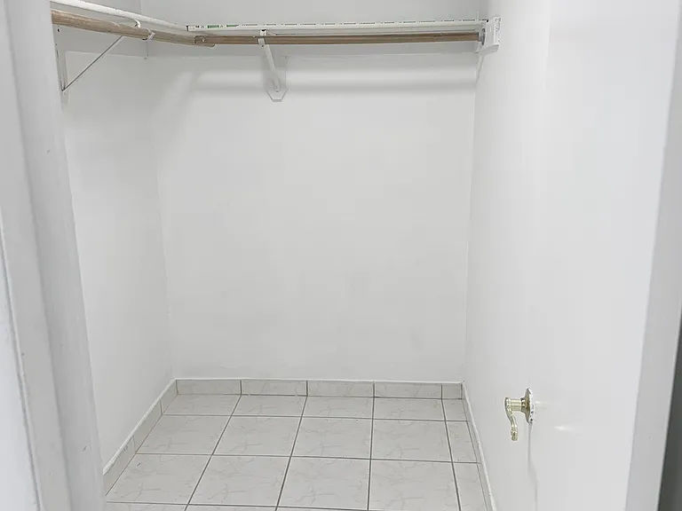 2645 SW 28th Ct — Photo 9