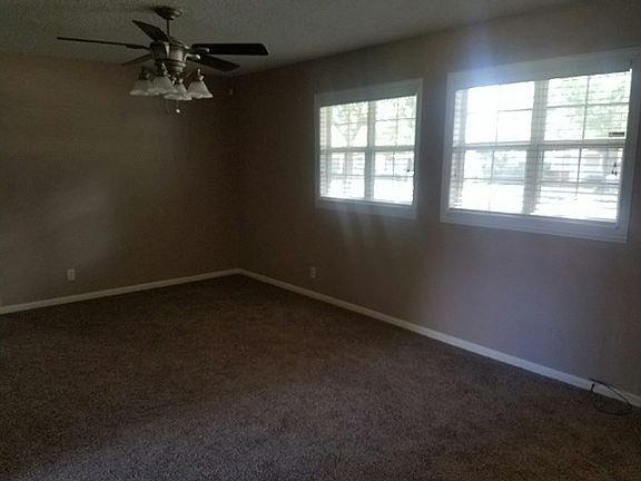 3rd image of 2538 Yale Ave