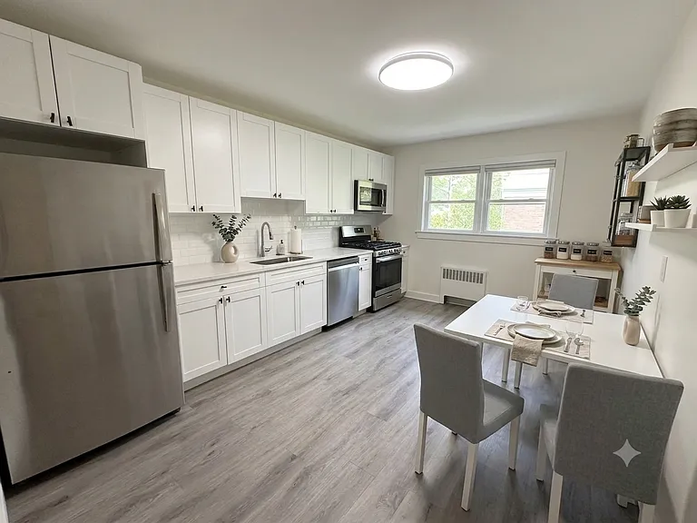 729 Broad Ave #5 — Photo 5