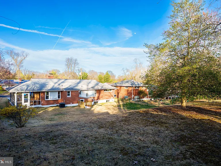 4305 Elmwood Rd — Photo 24