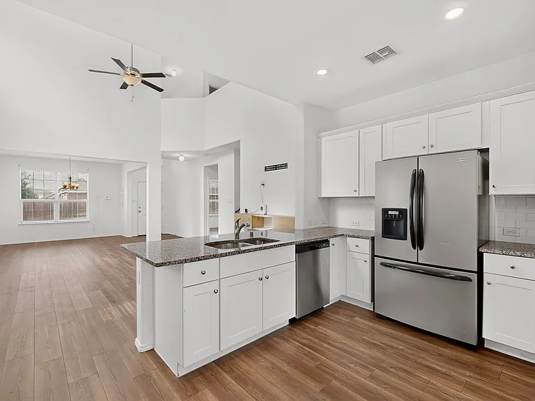 2285 Obsidian Dr — Photo 10