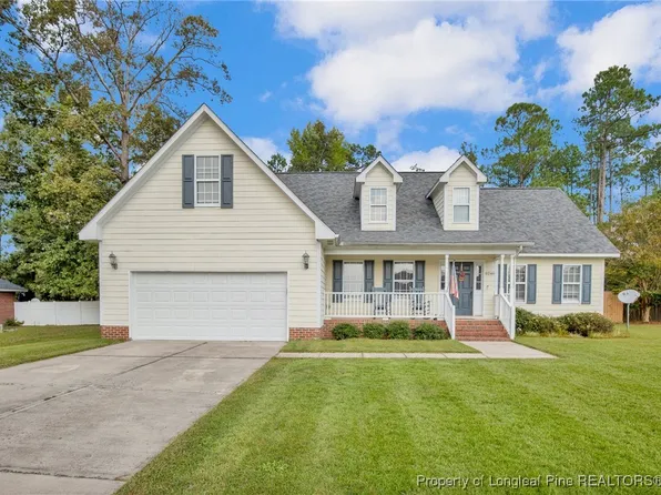 8246 Umstead Rd, Fayetteville, NC 28304