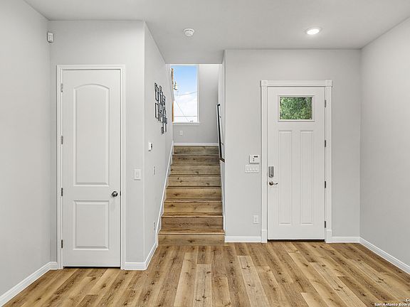 5th image of 505 LINDEN AVE