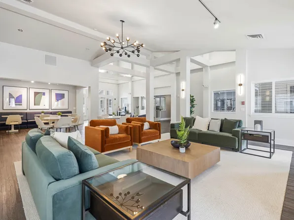 The Broadmoor Apartments