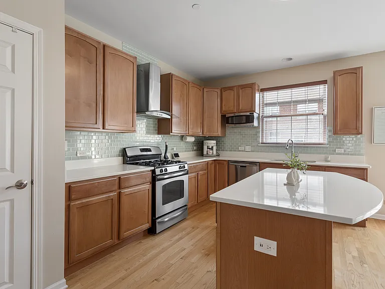 106 Creekbend Ct #106 — Photo 7