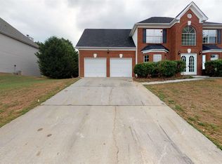 89 Courtneys Ln, Fayetteville, GA 30215