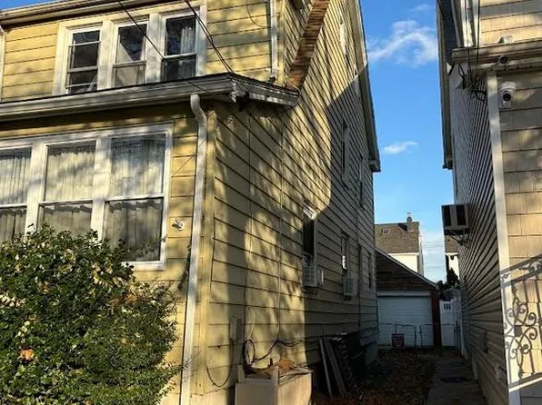 137-33 96th Place, Ozone Park, NY 11417