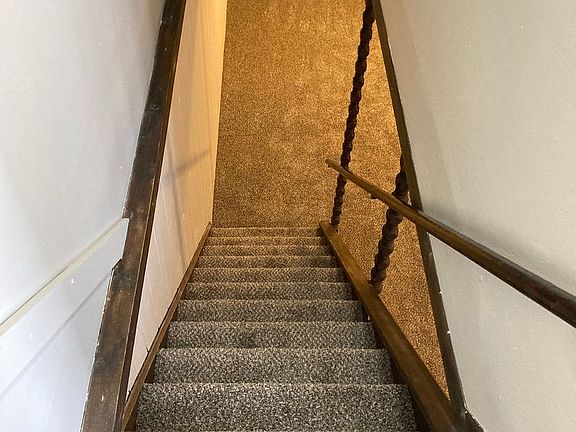 4th image of 3313-15 Chicago Ave