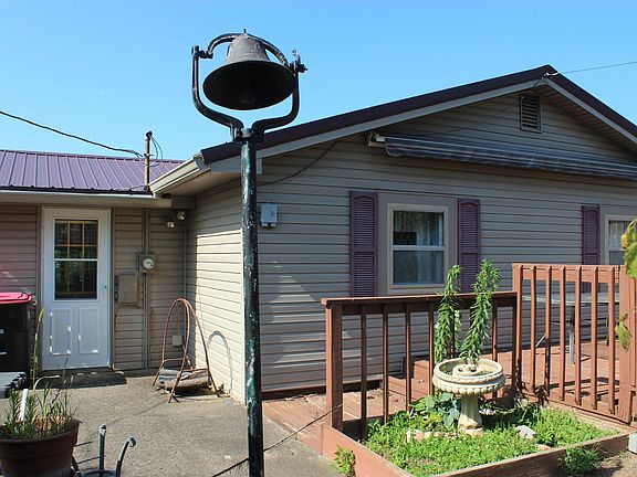 3rd image of 915 North St